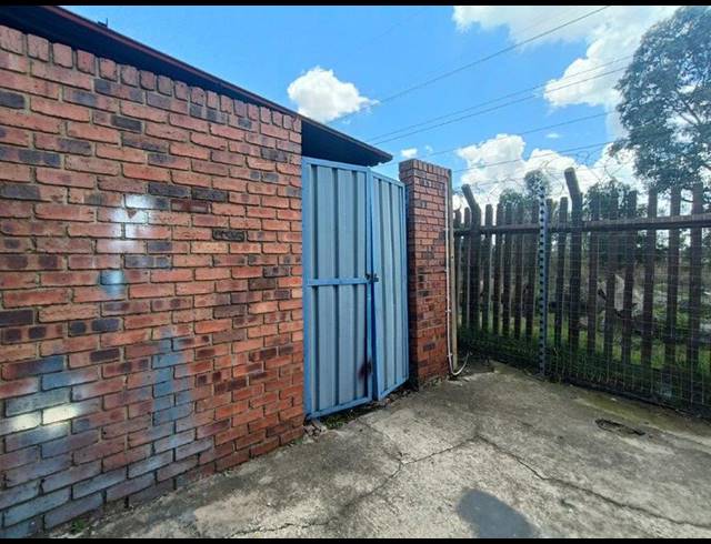 INDUSTRIAL PROPERTY TO RENT IN ROBERTVILLE
